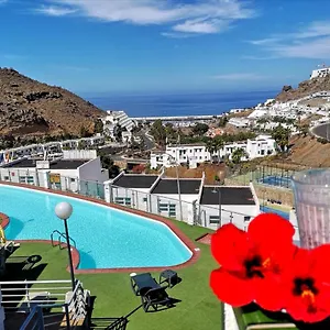 https://halley-rooms.in-canary-islands.com